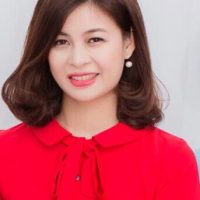 Cô Nguyễn Thu Thoa tổ trưởng tô văn sử